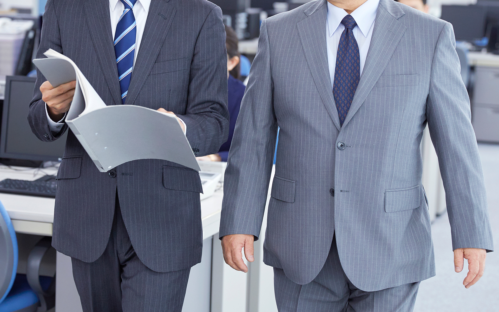 社内で連携をとっている写真